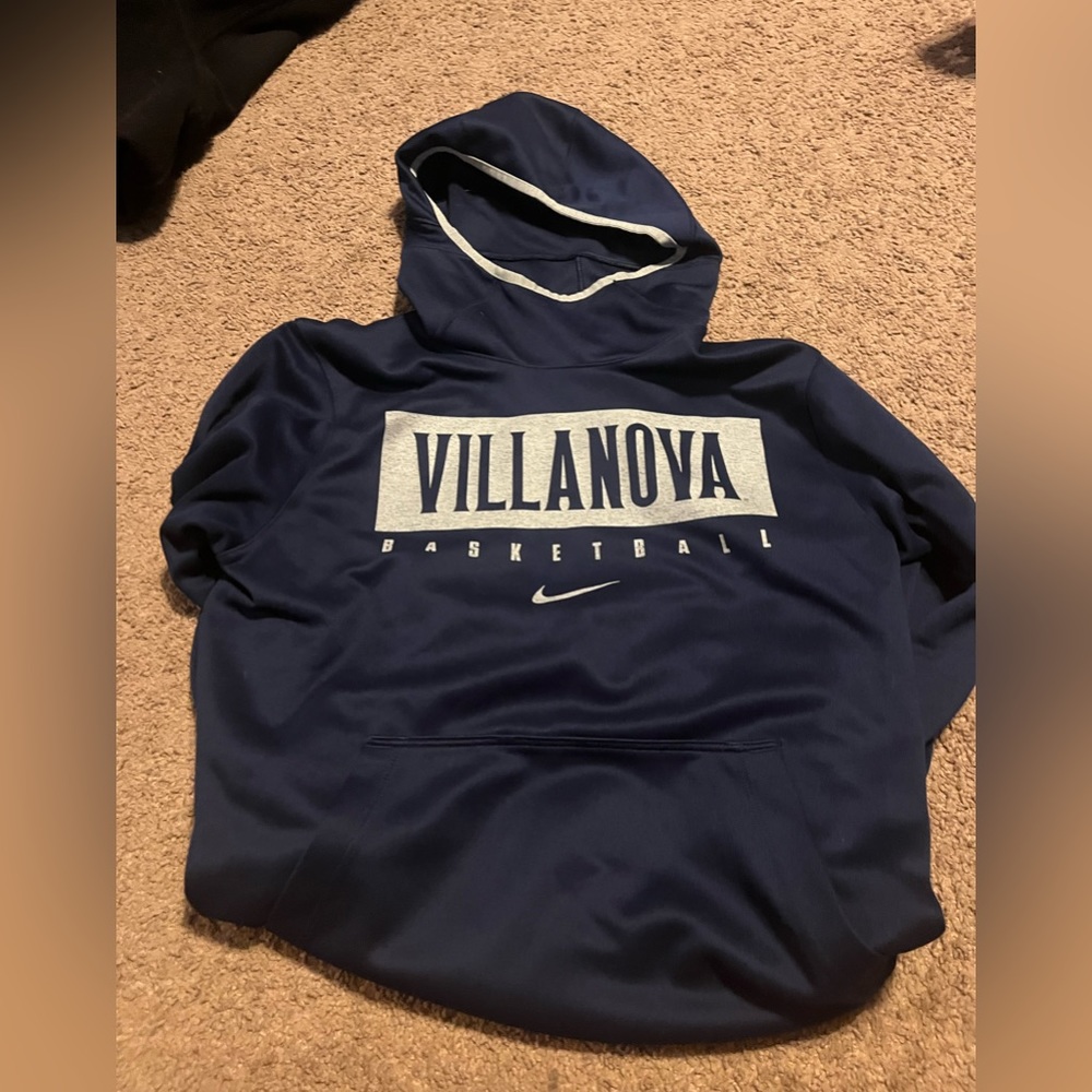 BNWOT men’s hoodie
